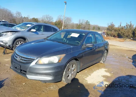 2011 Honda Accord 2.4 Se from USA, damaged, VIN 1HGCP2F63BA069313